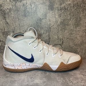 Nike Kyrie 4 'Uncle Drew' Basketball Sneakers Womens sz 7.5 (6Y)